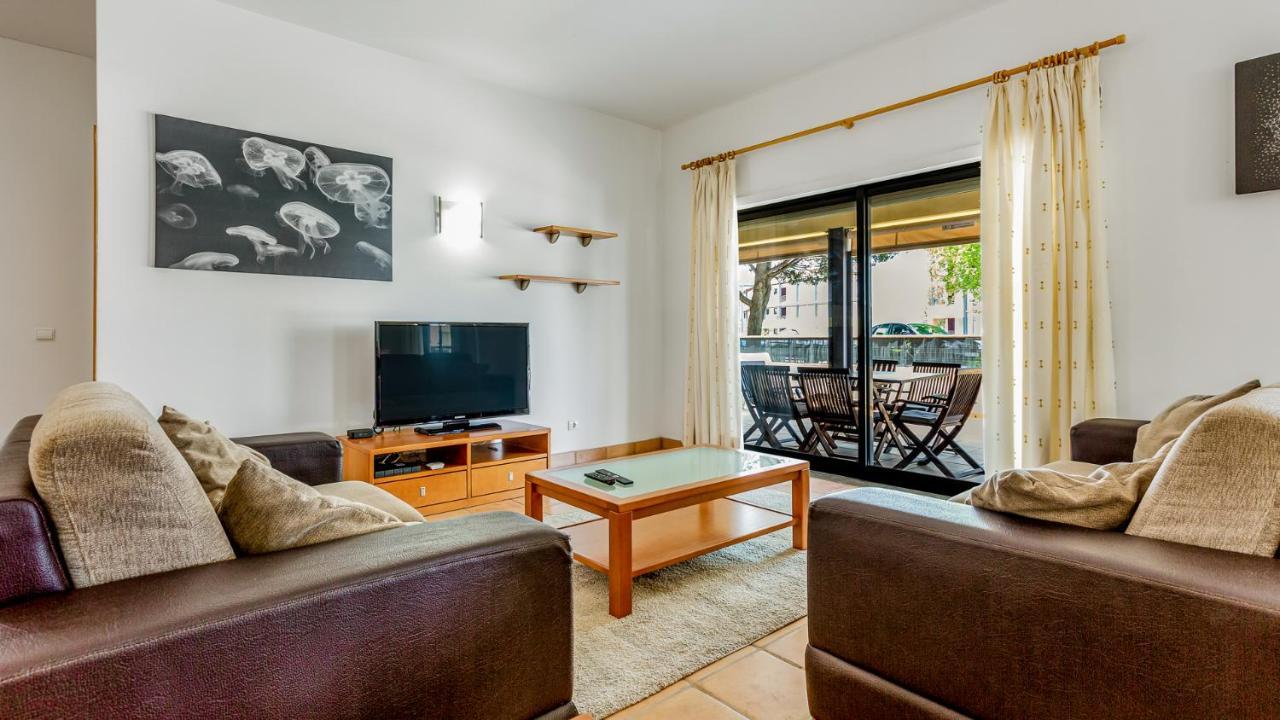 Wonderful Flat W/ Big Patio By Lovelystay Lagos Bagian luar foto
