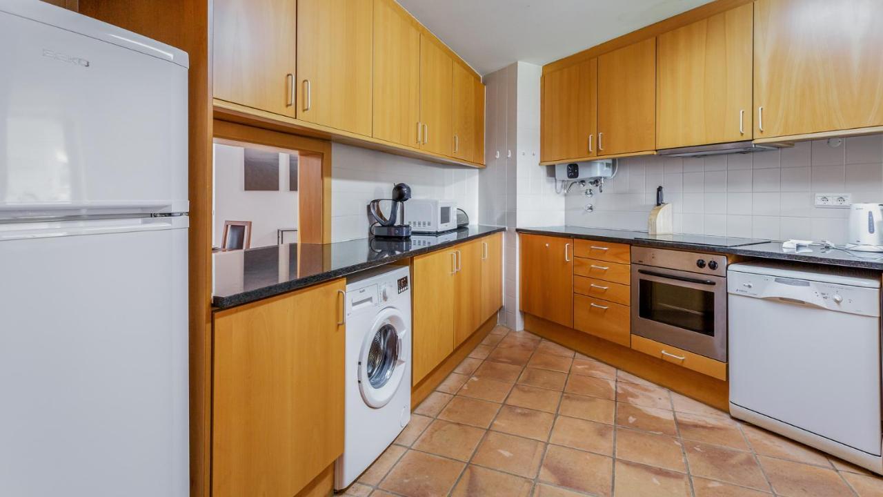 Wonderful Flat W/ Big Patio By Lovelystay Lagos Bagian luar foto