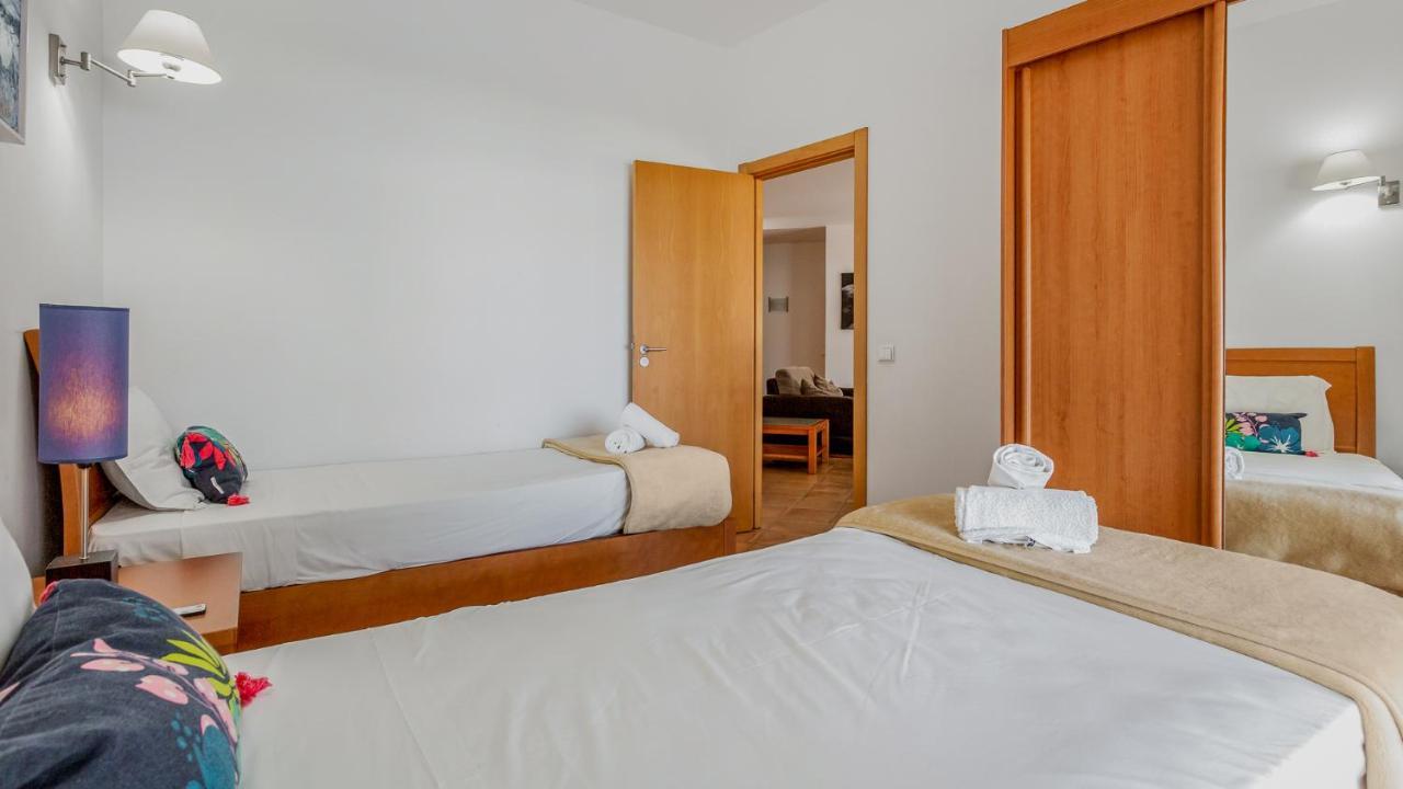 Wonderful Flat W/ Big Patio By Lovelystay Lagos Bagian luar foto