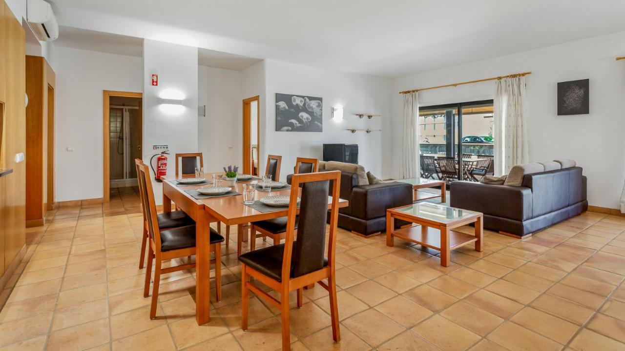 Wonderful Flat W/ Big Patio By Lovelystay Lagos Bagian luar foto